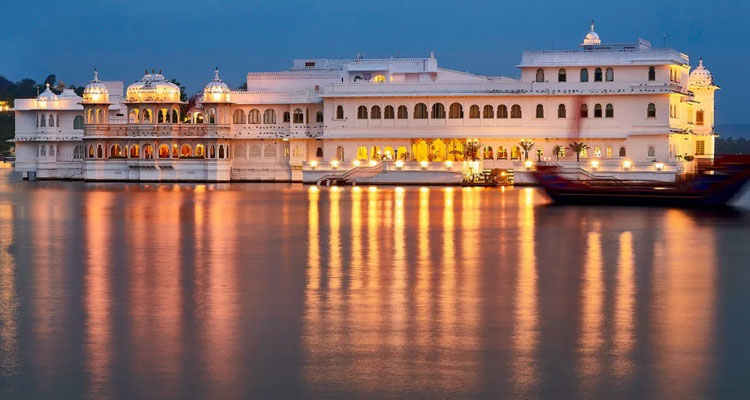 Golden Triangle Tour with Varanasi & Udaipur